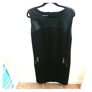 Roz & Ali Woman's Black Dress